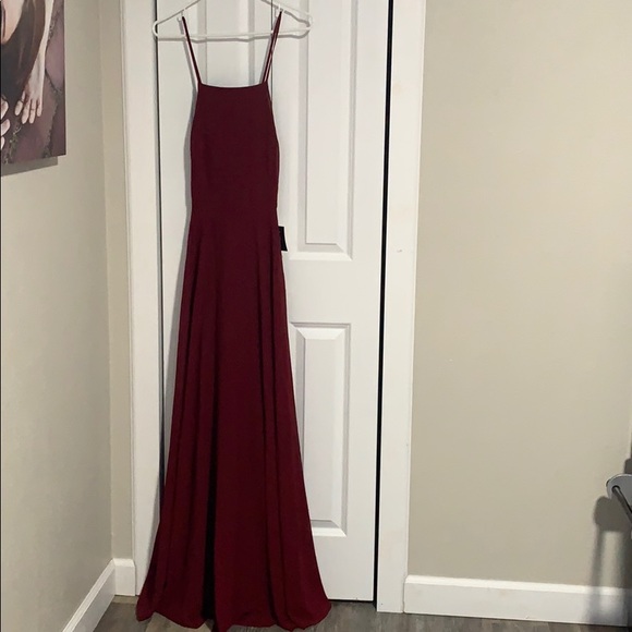 Lulus Dresses & Skirts - Lulus Burgundy Dress